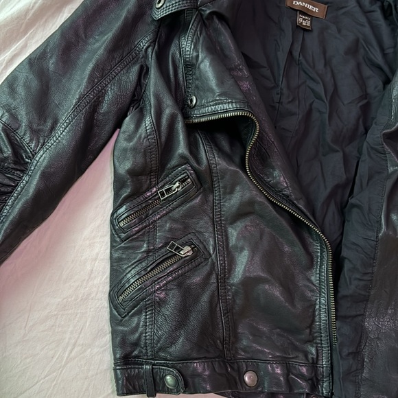 Danier leather jacket - Picture 8 of 14